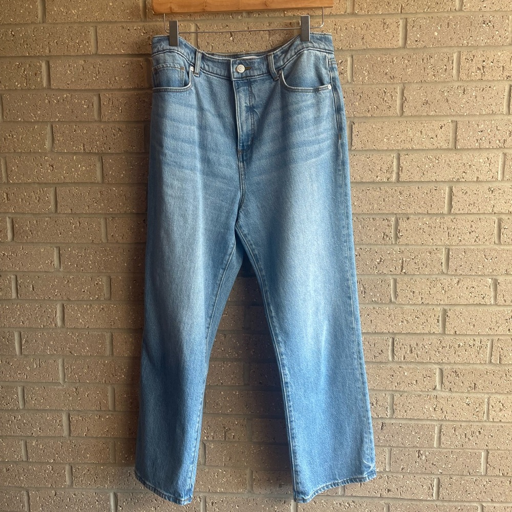 LOFT Light Blue Cropped Straight Jeans